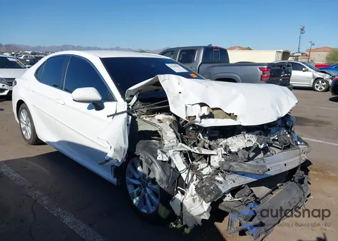 2020 Toyota Camry Le from USA, damaged, VIN 4T1C11AK0LU957673